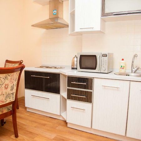 Semi-Luxury Apartment On Zhukovskogo Street 57 Zaporizhia Екстериор снимка