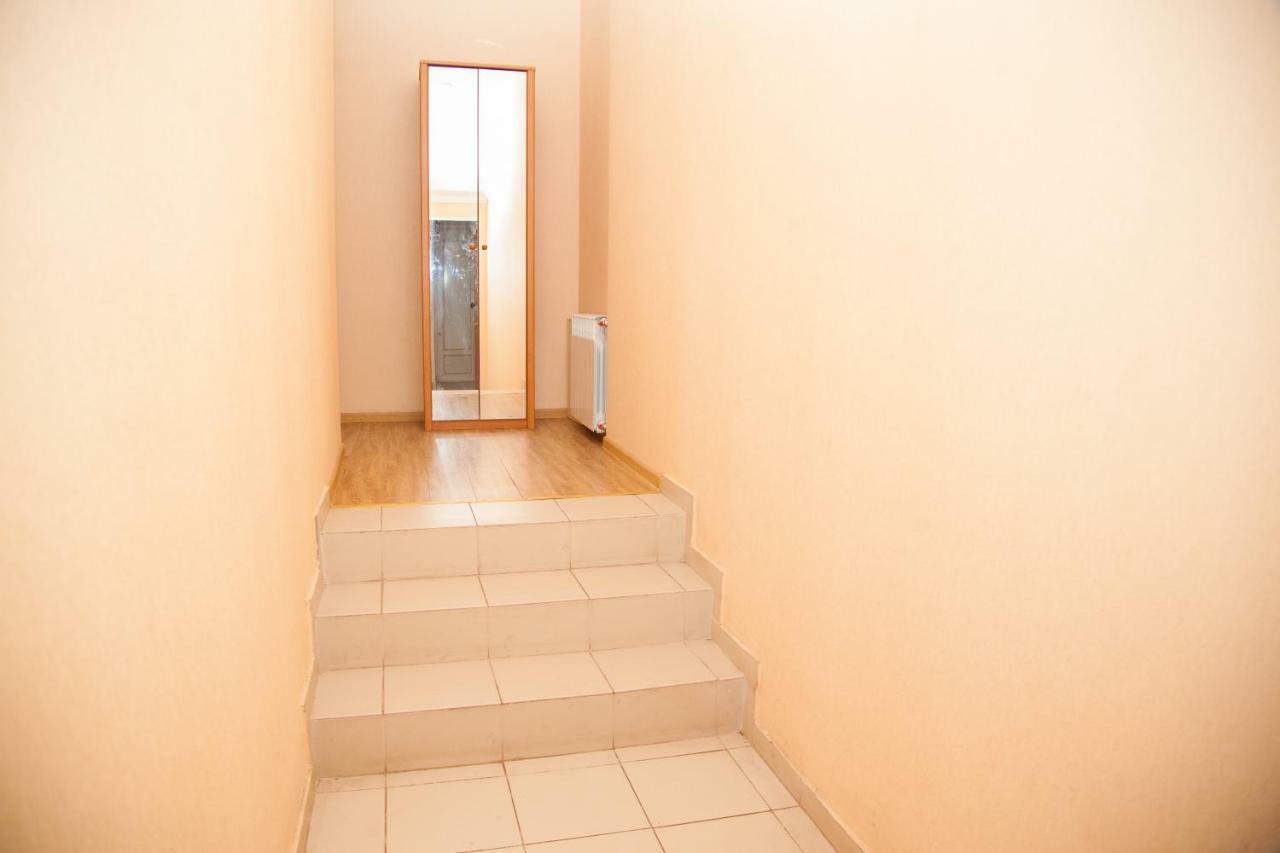 Semi-Luxury Apartment On Zhukovskogo Street 57 Zaporizhia Екстериор снимка