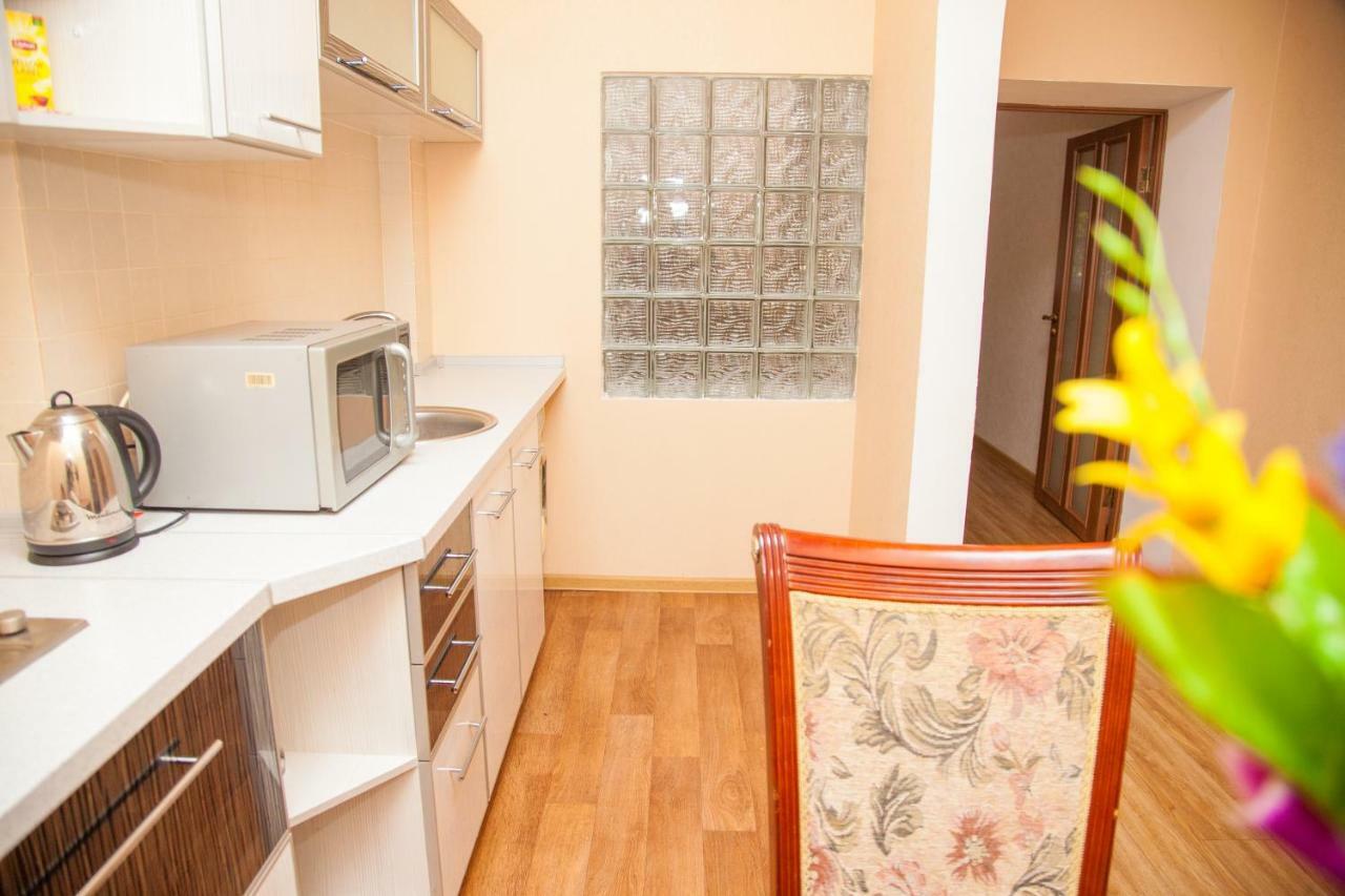 Semi-Luxury Apartment On Zhukovskogo Street 57 Zaporizhia Екстериор снимка