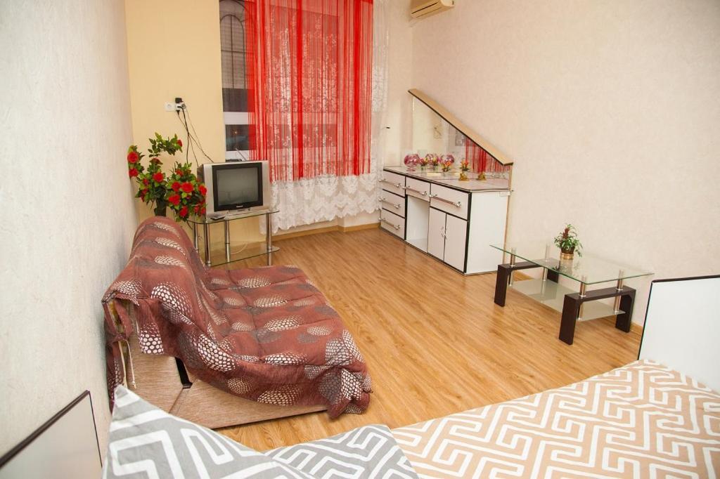 Semi-Luxury Apartment On Zhukovskogo Street 57 Zaporizhia Екстериор снимка