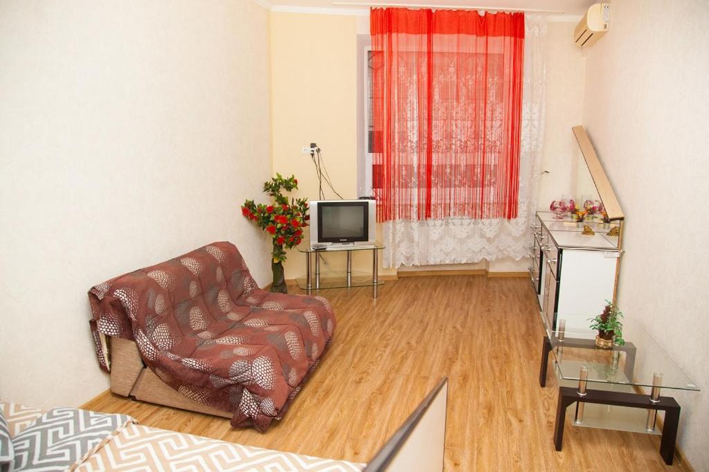 Semi-Luxury Apartment On Zhukovskogo Street 57 Zaporizhia Екстериор снимка